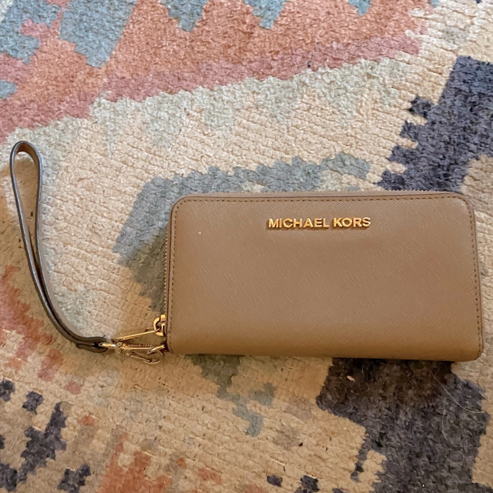 Michael Kors wallet/wristlet